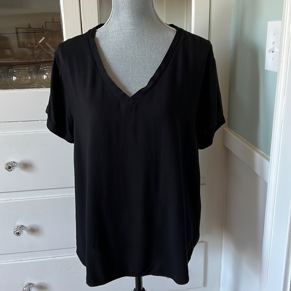 Cloth & Stone black short sleeve hi low drapey rayon t shirt Anthropologie M